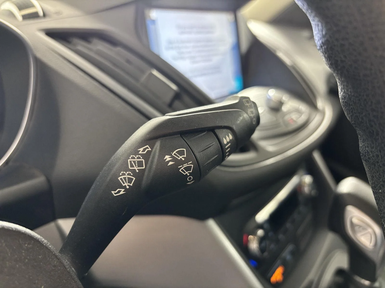 Used 2016 Shadow Black Ford SE image 28