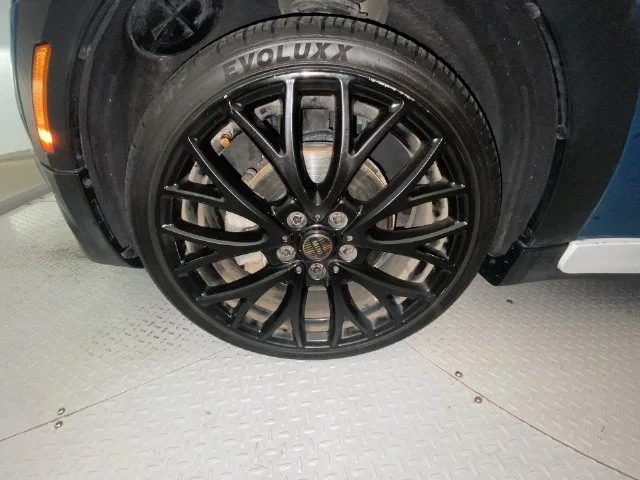 Used 2012 Blue MINI Base image 10