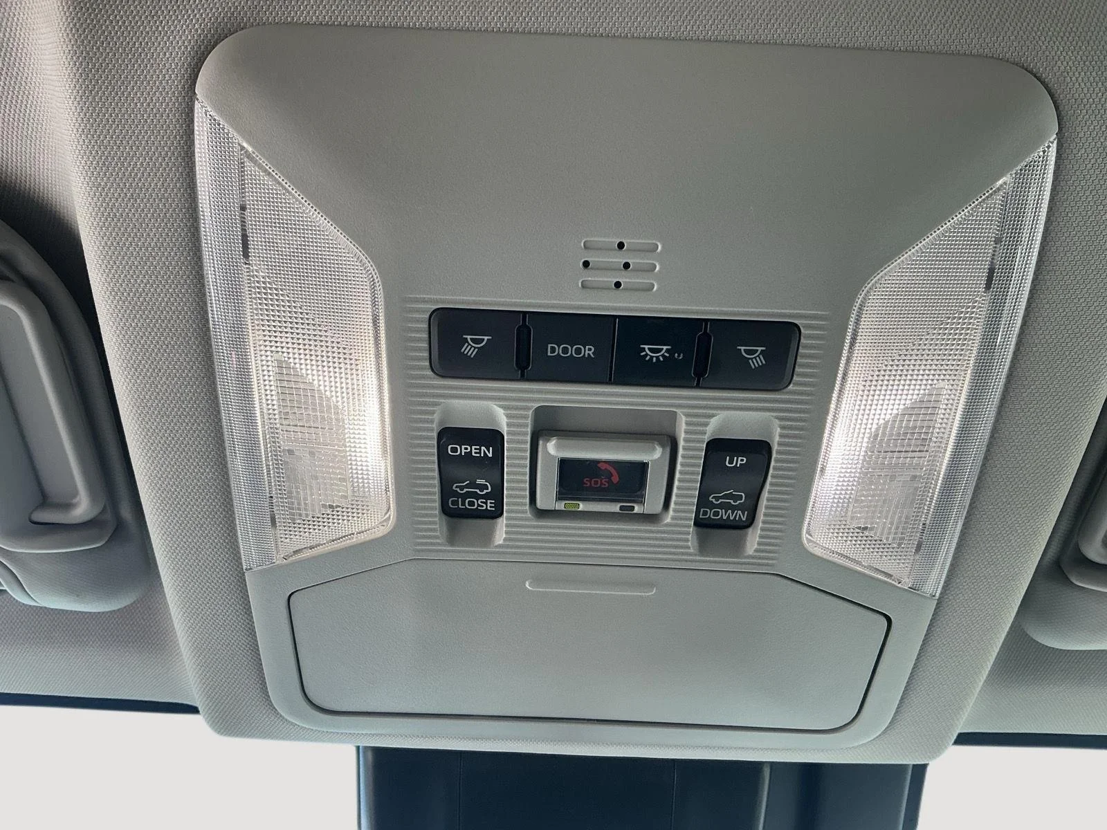 Used 2022 Magnetic Gray Metallic Toyota XLE Premium image 19