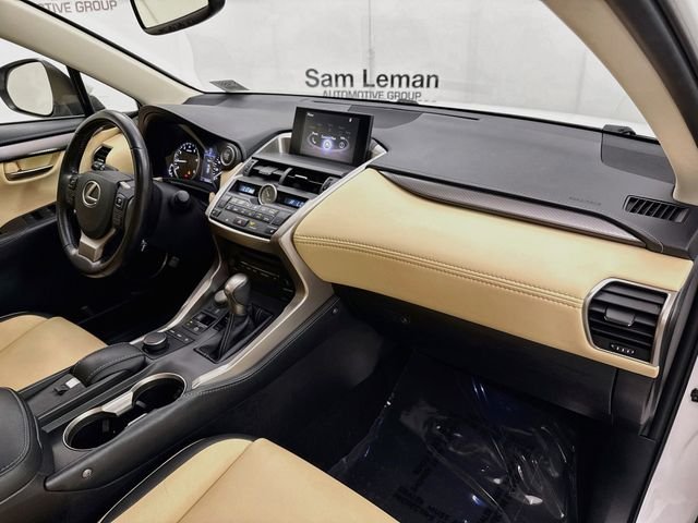 Used 2017  Lexus 200t image 28