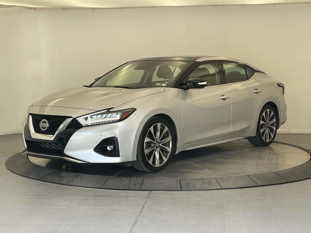 2019 Nissan Maxima Platinum's photo