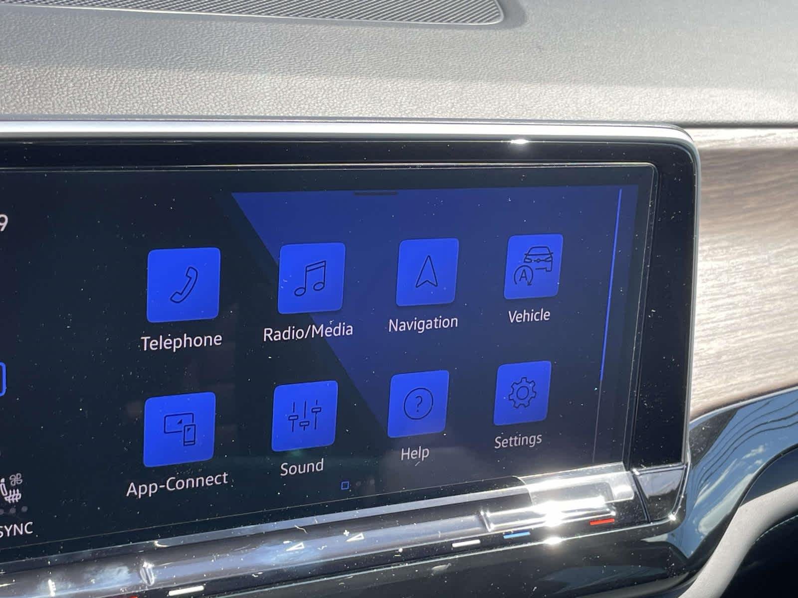 New 2026 Pure Gray Volkswagen 2.0T SEL image 24