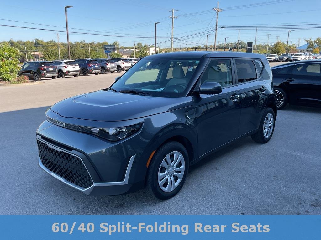 2023 Kia Soul LX photo 3
