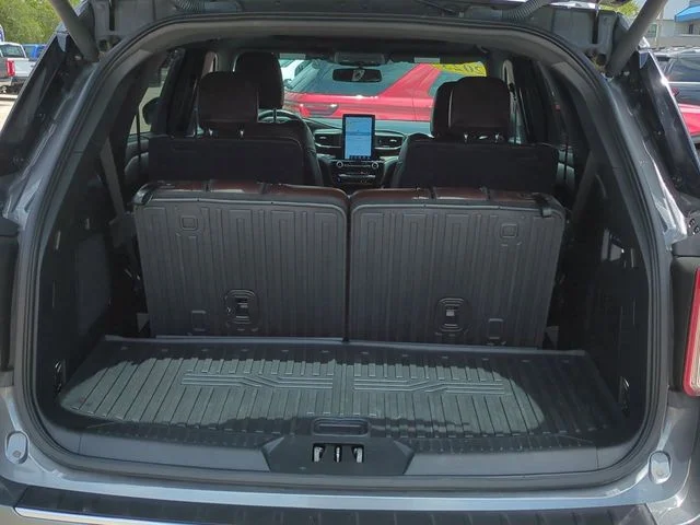 Certified Used 2023 Carbonized Gray Metallic Ford Platinum image 13
