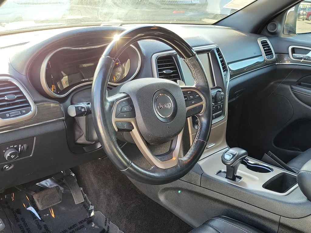Used 2015 Gray Jeep Overland image 5