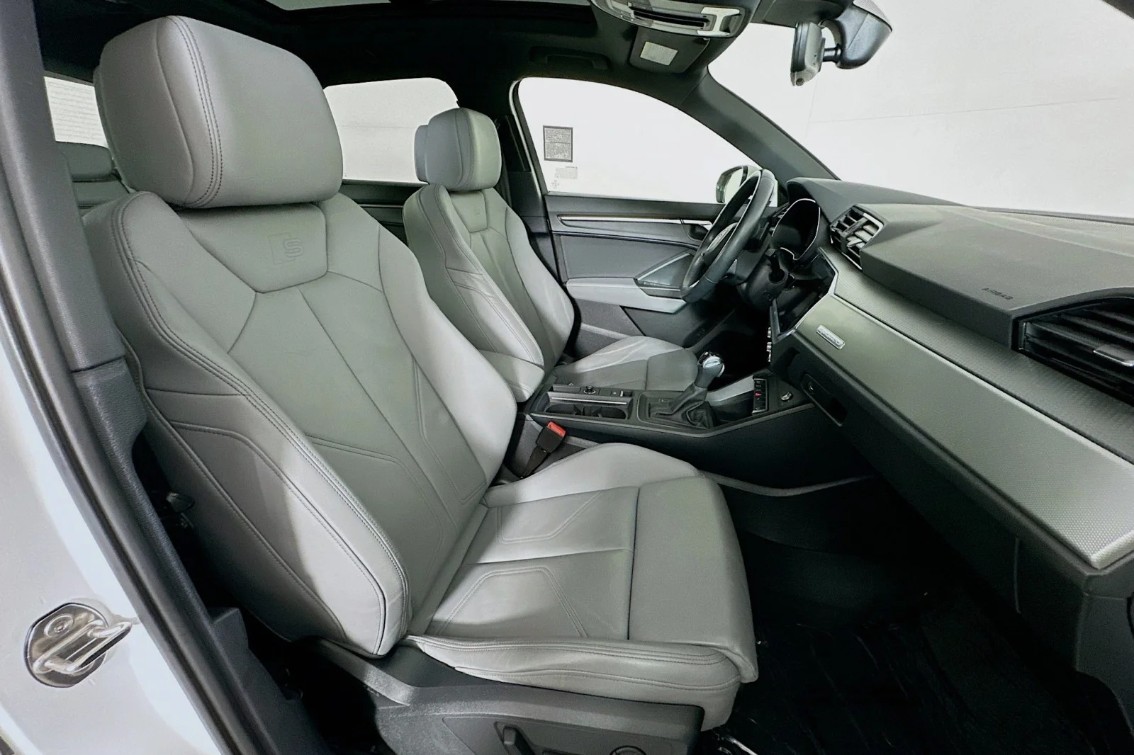 Used 2023 Ibis White Audi S line Premium image 8