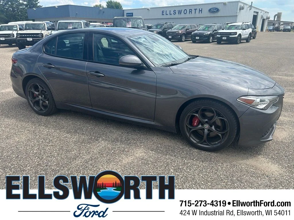 2017 Alfa Romeo Giulia 2.0 Ti Auto AWD's photo