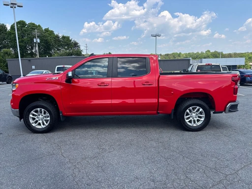 Used 2024 Red Chevrolet LT image 23