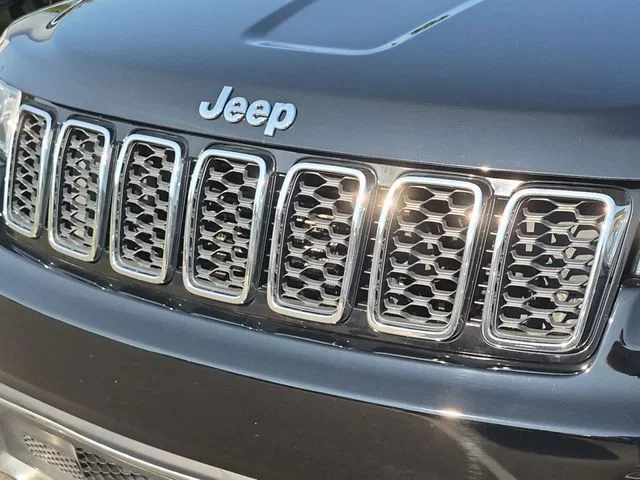 Used 2018 Black Jeep Limited image 36