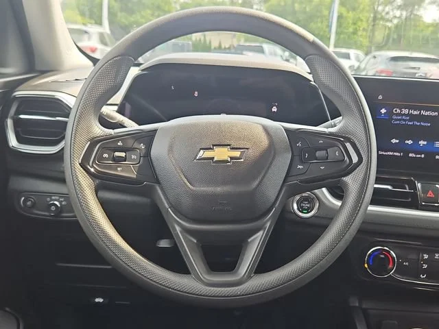Used 2024 Summit White Chevrolet LT image 15