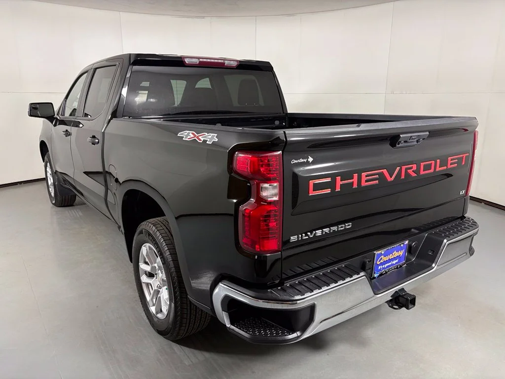 Used 2023 Black Chevrolet LT image 7