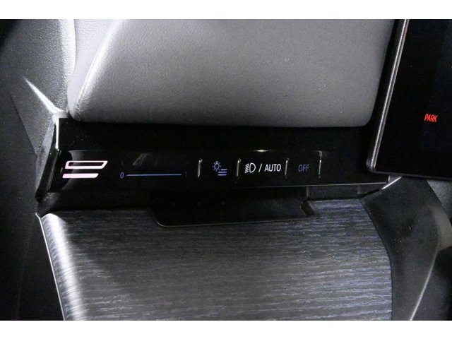 2026 BMW 5 Series 530i - Photo 27