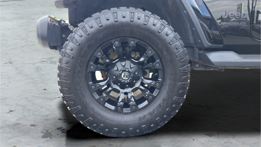 Used 2020 Black Jeep Unlimited Sahara Altitude image 28