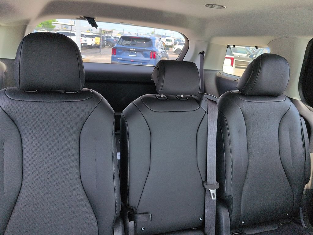 New 2026 Aurora Black Pearl Kia EX image 8