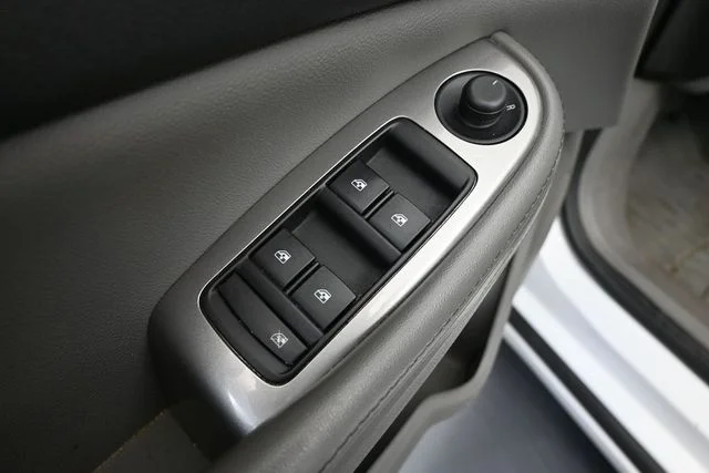 Used 2015 White Chevrolet LS image 14