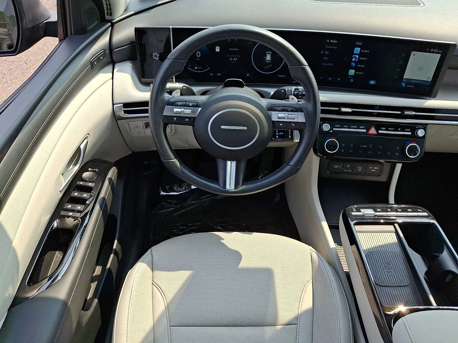 Used 2025 Rockwood Green Hyundai Limited image 11