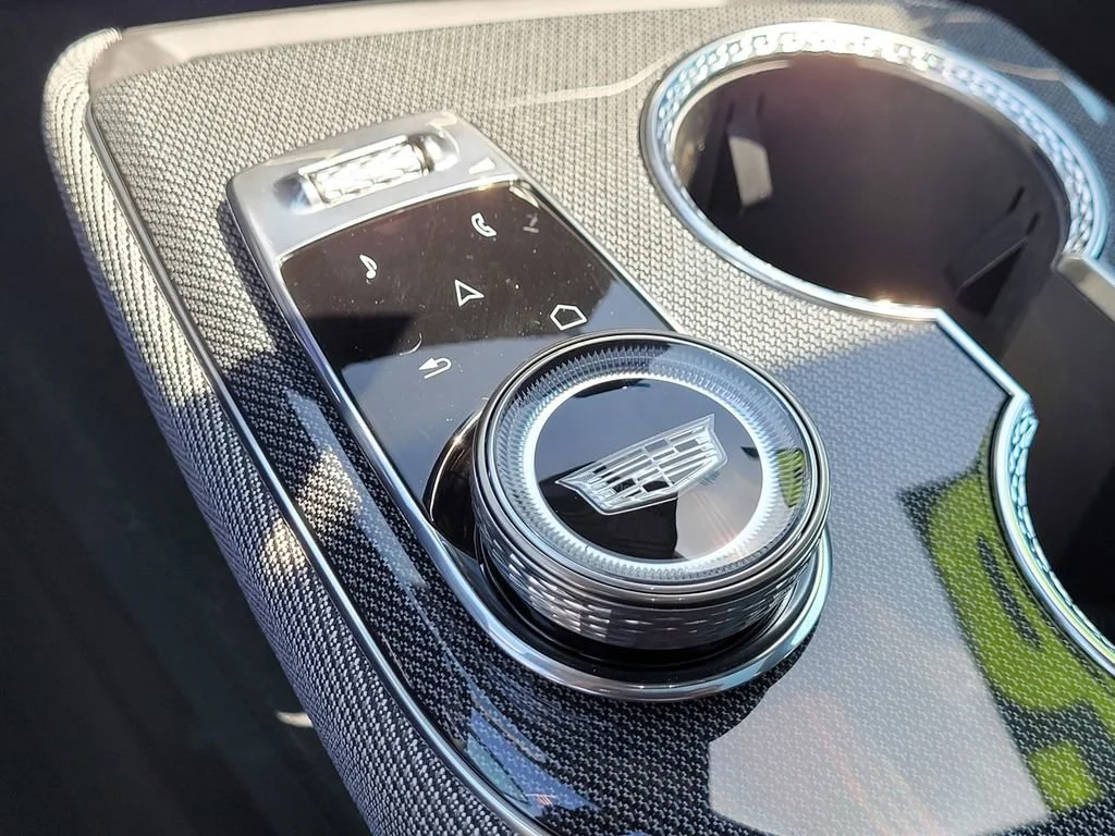 2026 Cadillac OPTIQ Luxury - Photo 15