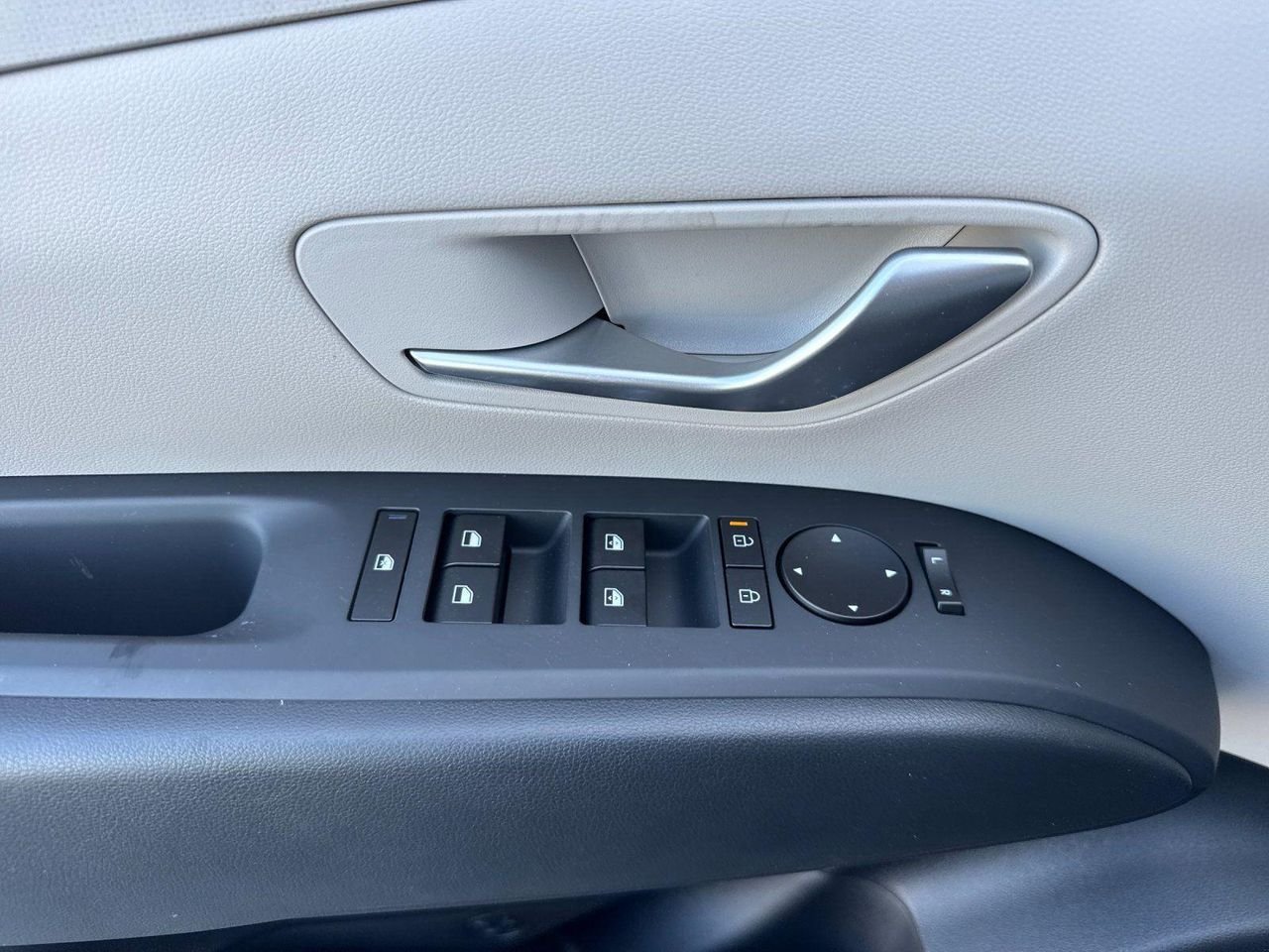 New 2026 Gray Hyundai SEL Premium FWD image 10