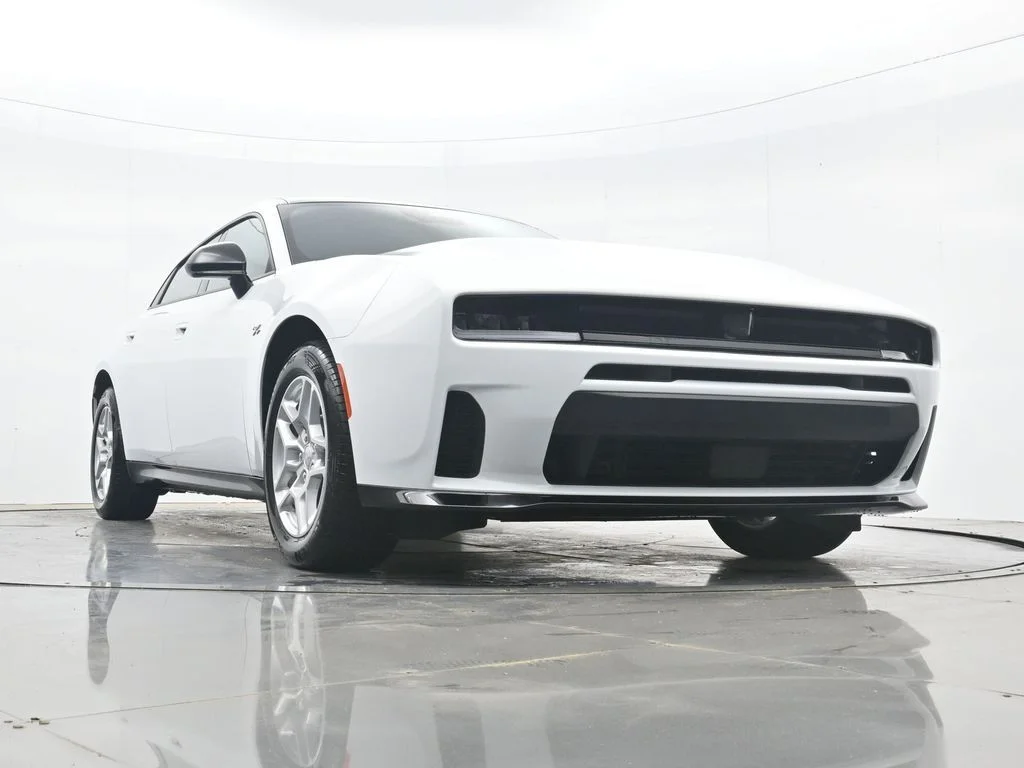 New 2026 White Knuckle Exterior Paint Dodge R/T image 35
