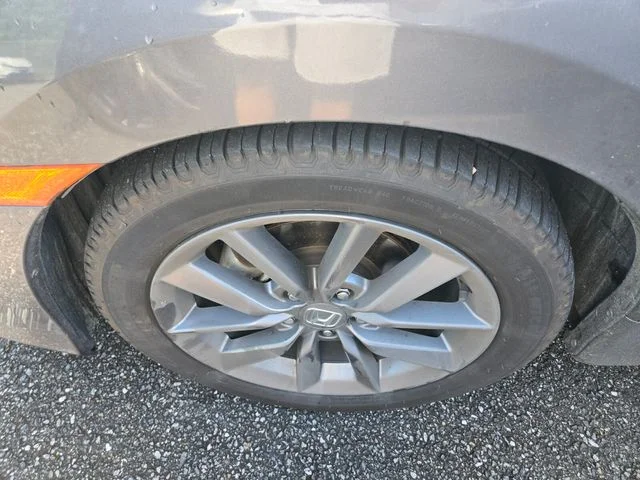 Used 2021 Gray Honda EX-L image 4