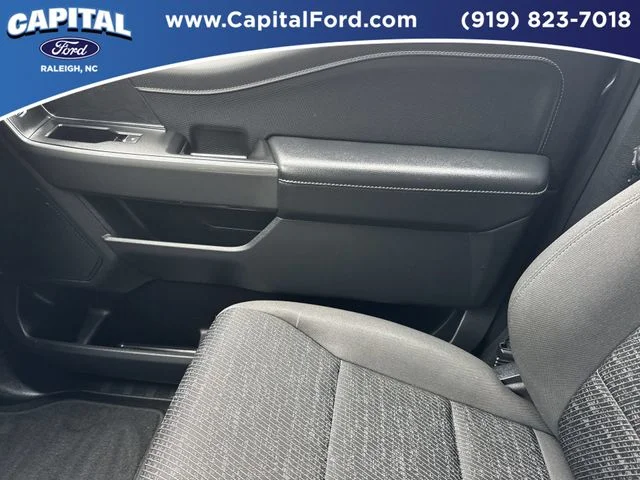 Used 2023 Gray Ford XLT image 28