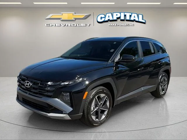 Used 2025 Black Hyundai SEL image 1