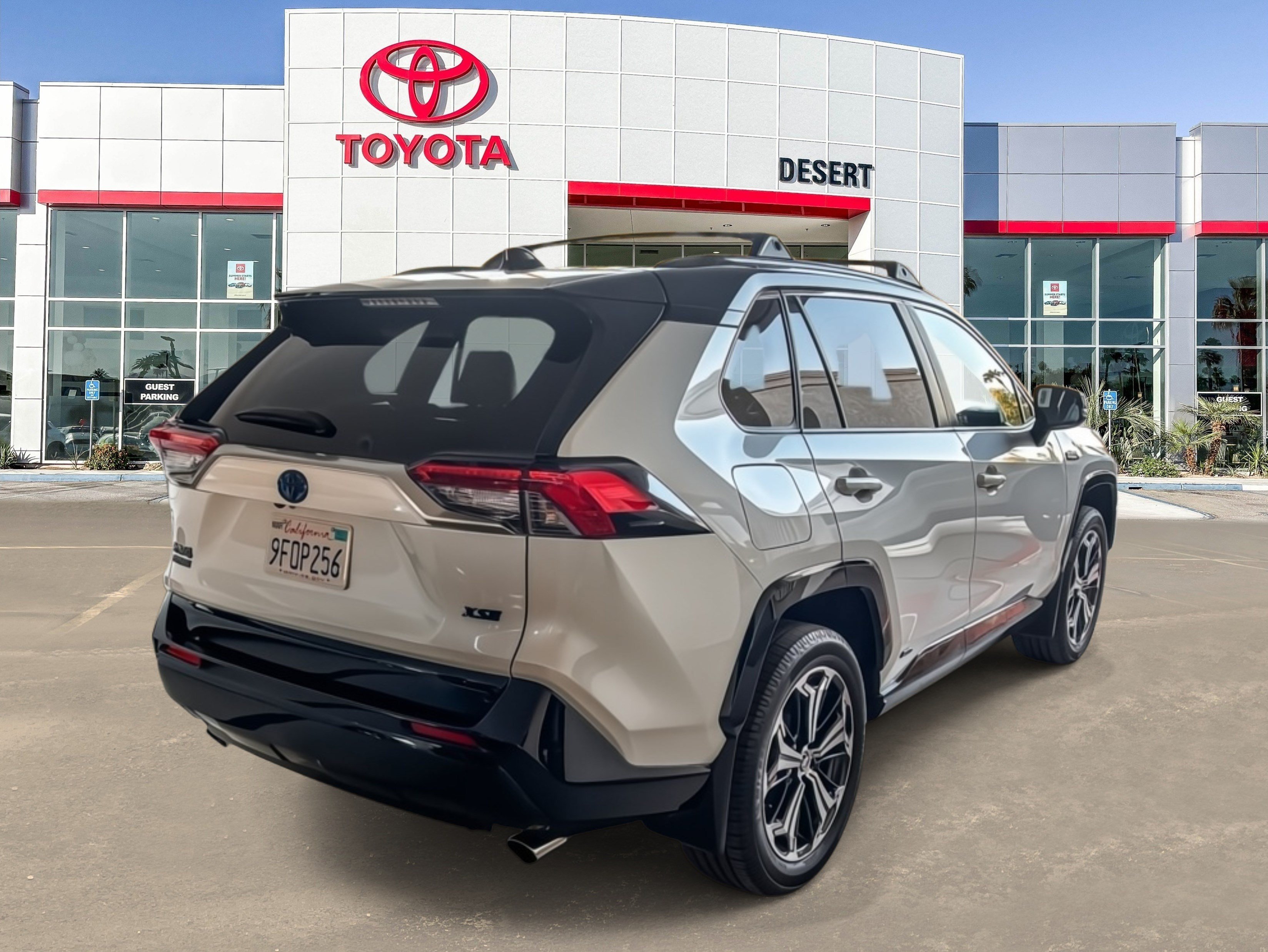 Used 2023 Wind Chill Pearl/Midnight Black Metallic Toyota XSE image 6