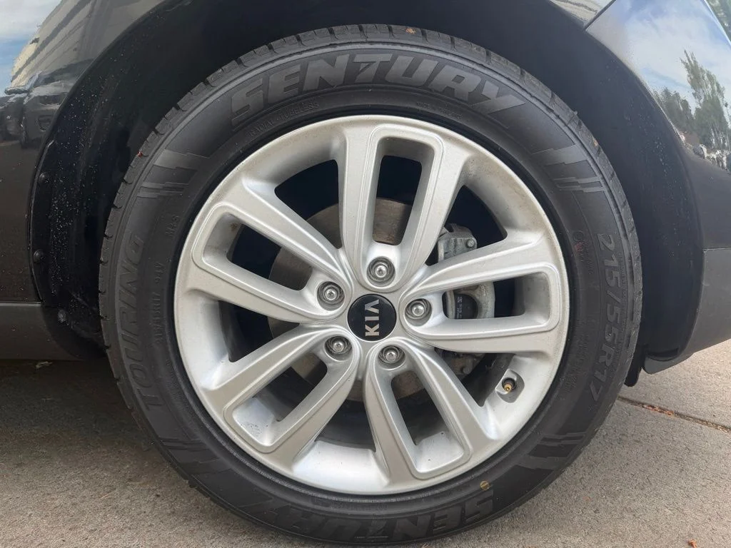 Used 2017 Shadow Black Kia Plus image 8