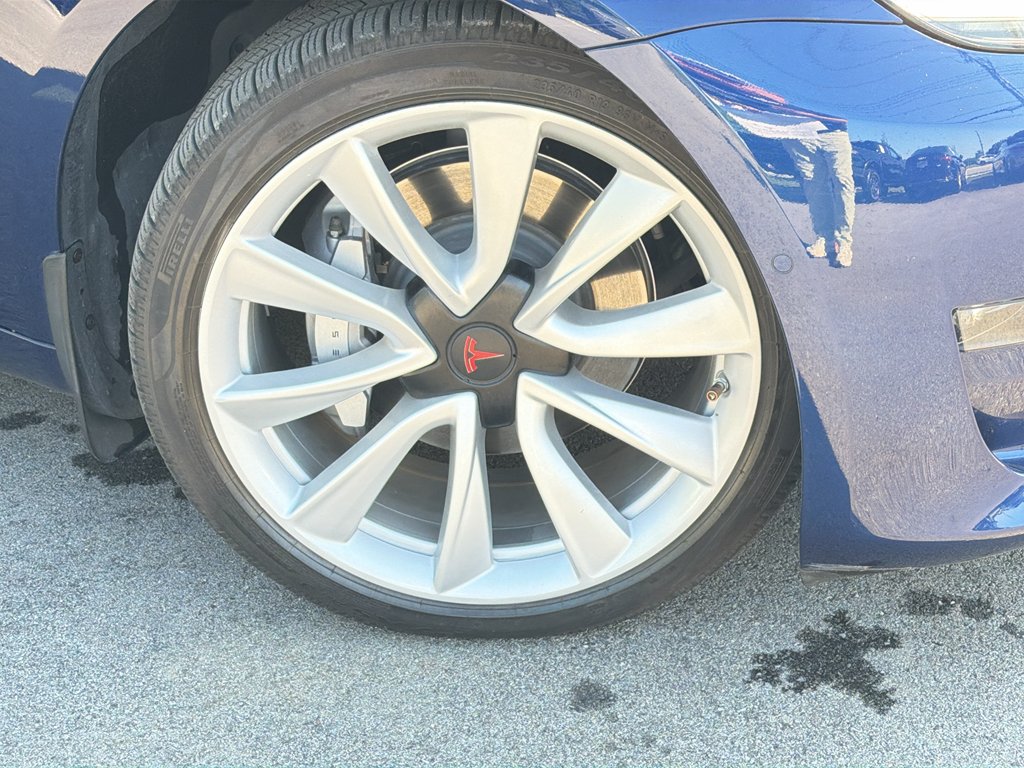 Used 2018 Deep Blue Metallic Tesla Long Range Battery image 2