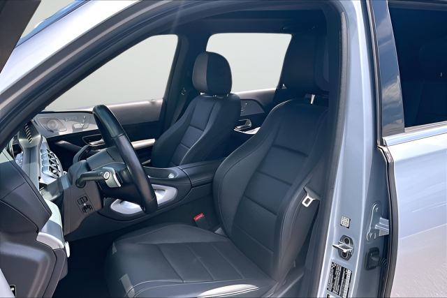 Used 2025 Silver Mercedes-Benz GLS 450 image 16