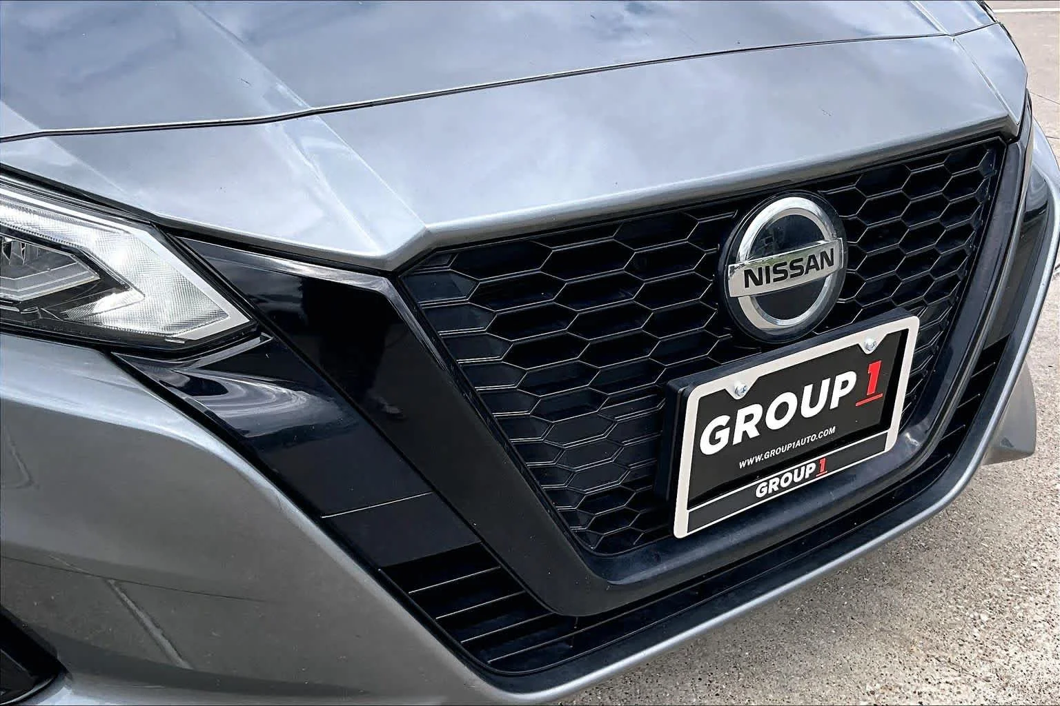 Used 2022 Gun Metallic Nissan 2.5 SR image 27