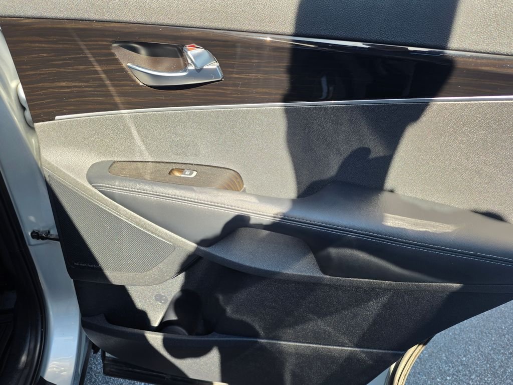 Used 2019 Silver Kia EX image 19