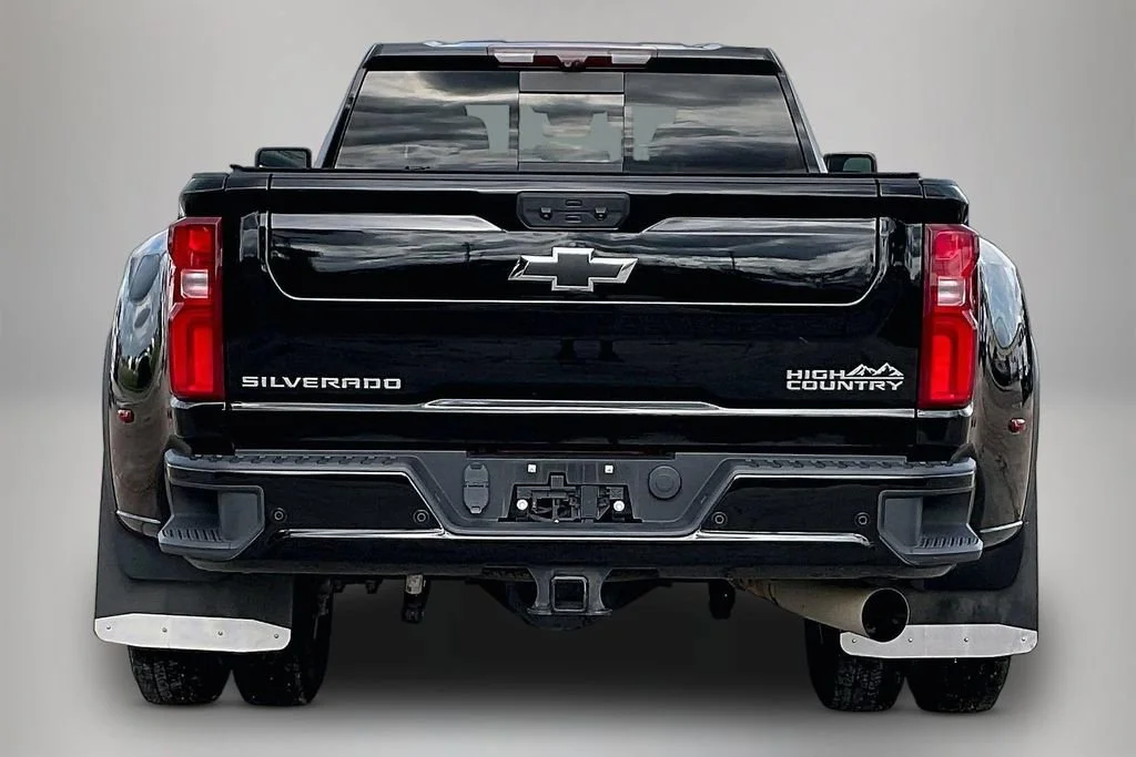 Used 2024 Black Chevrolet High Country DRW image 6