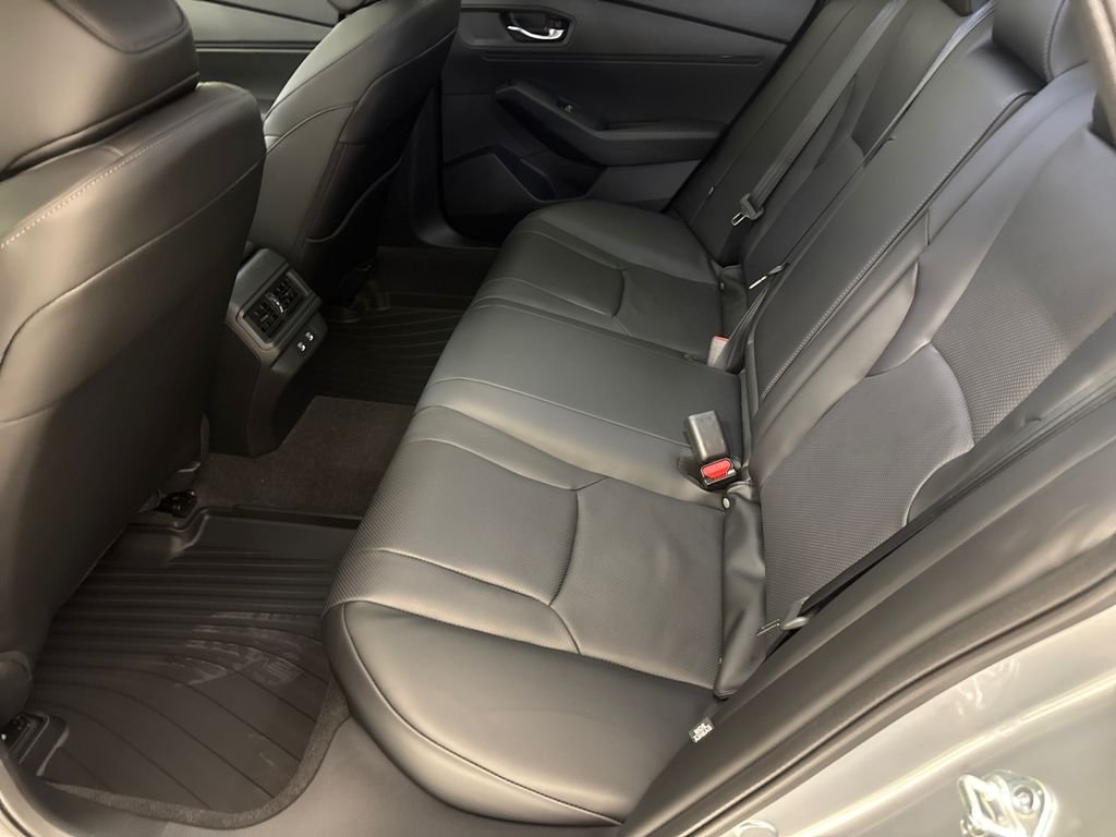 2026 Honda Accord Hybrid EX-L - Photo 17
