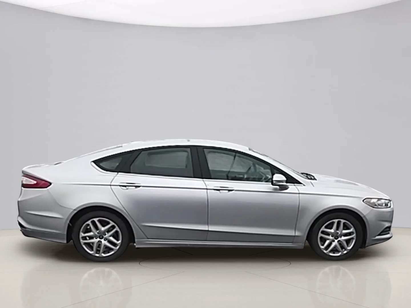 Used 2016 Silver Ford SE image 6