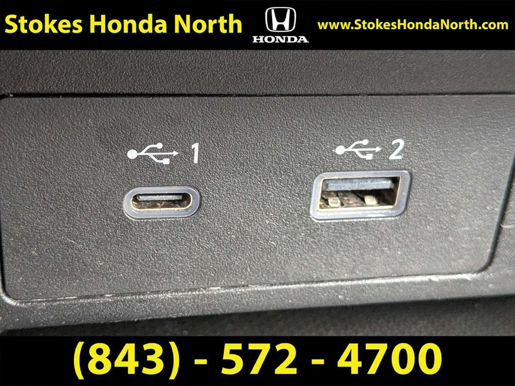 Used 2023  Mitsubishi SE image 21
