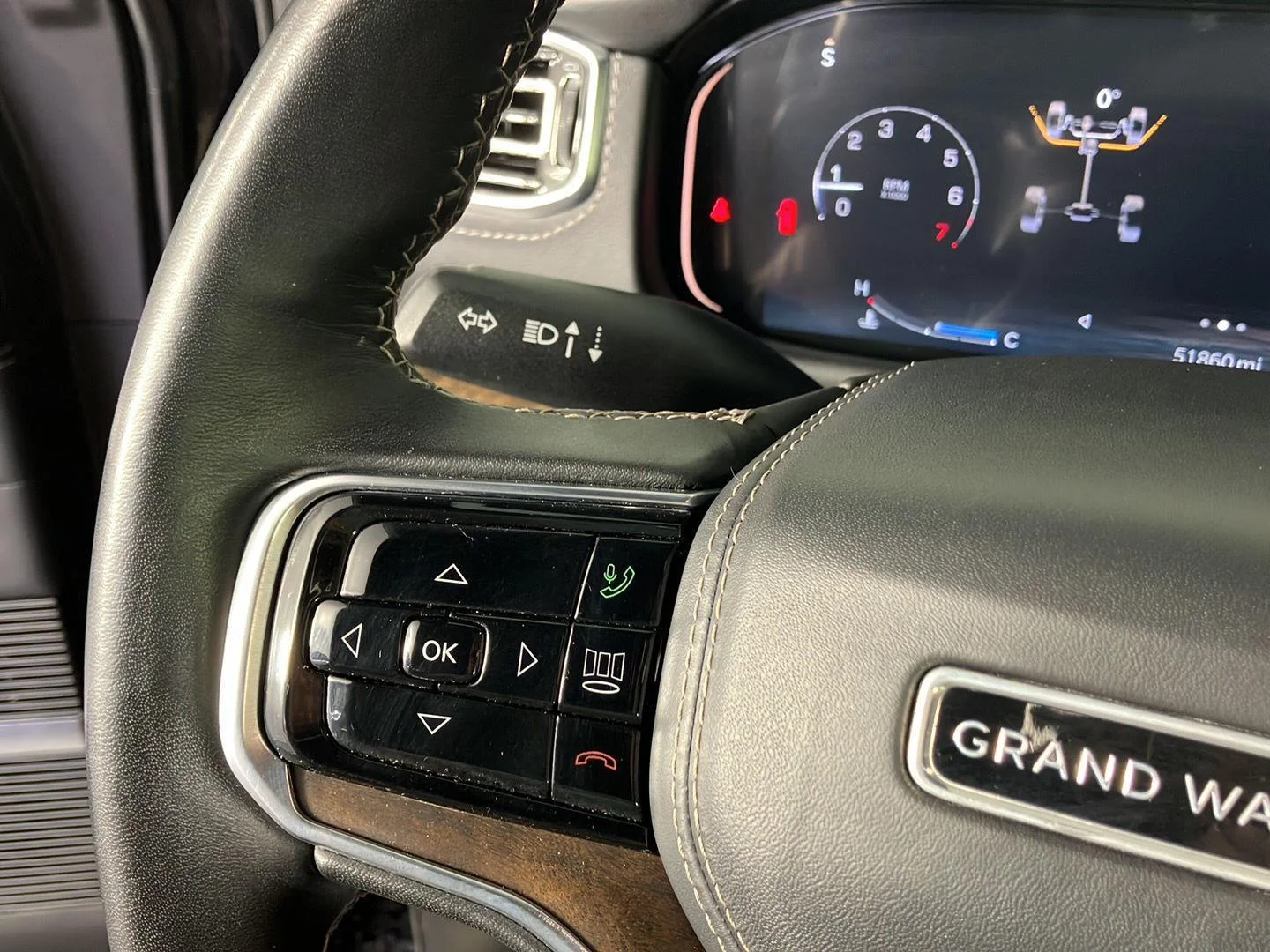 Used 2022 Diamond Black Crystal Pearlcoat Jeep Series II image 16