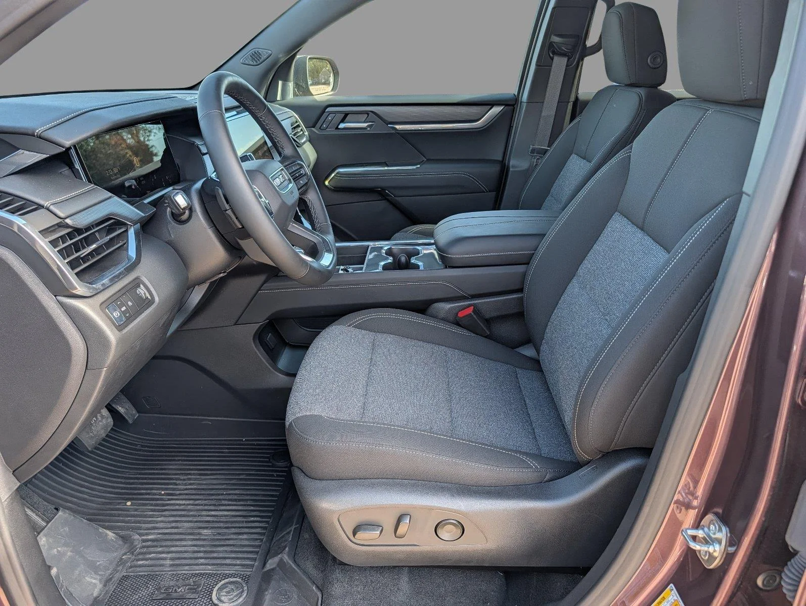 New 2026 Crystal Metallic GMC Elevation image 10