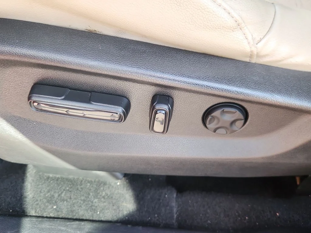 Used 2019 Red Honda Touring image 8