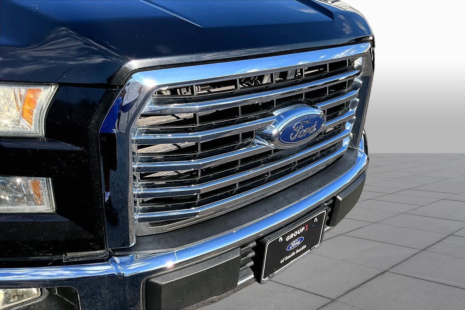 Used 2015 Tuxedo Black Metallic Ford XLT image 29