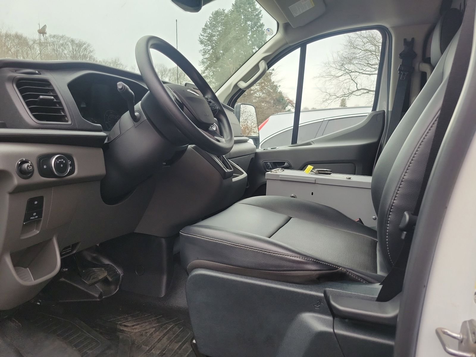 Used 2023 White Ford Base image 7