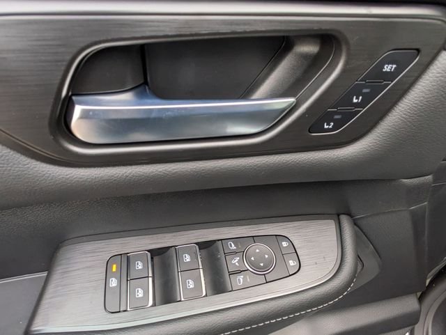 New 2026 Alpine Metallic / Super Black Two-tone Nissan PRO-4X® image 20