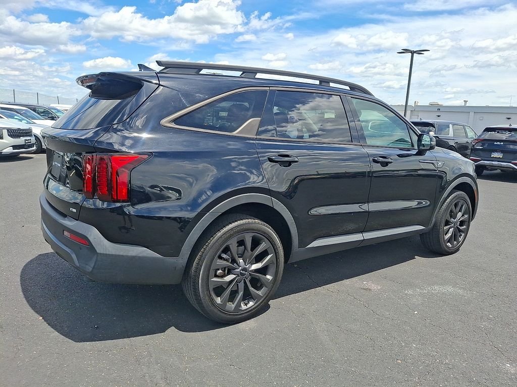 Used 2023 Black Kia X-Line EX image 6