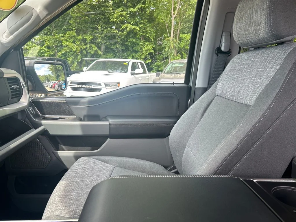 Used 2022 Silver Ford XLT image 13