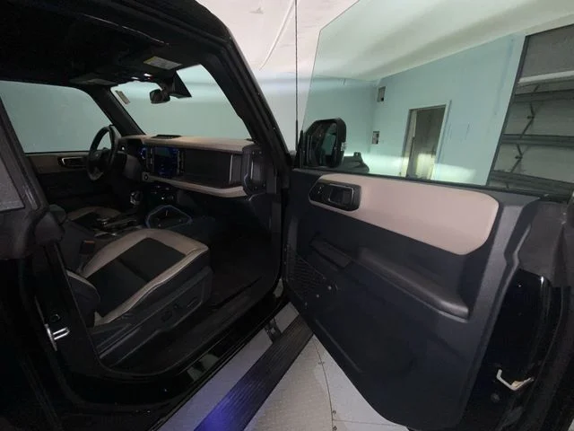 Used 2024 Black Ford Wildtrak image 24