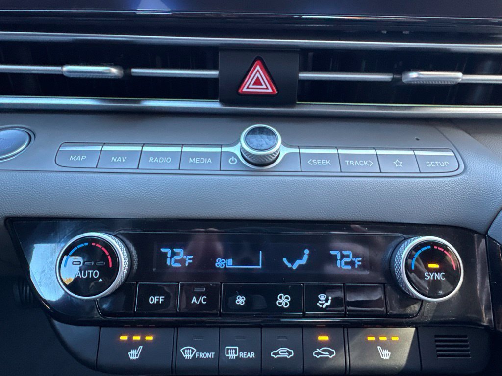 2024 Hyundai Elantra SEL - Photo 21