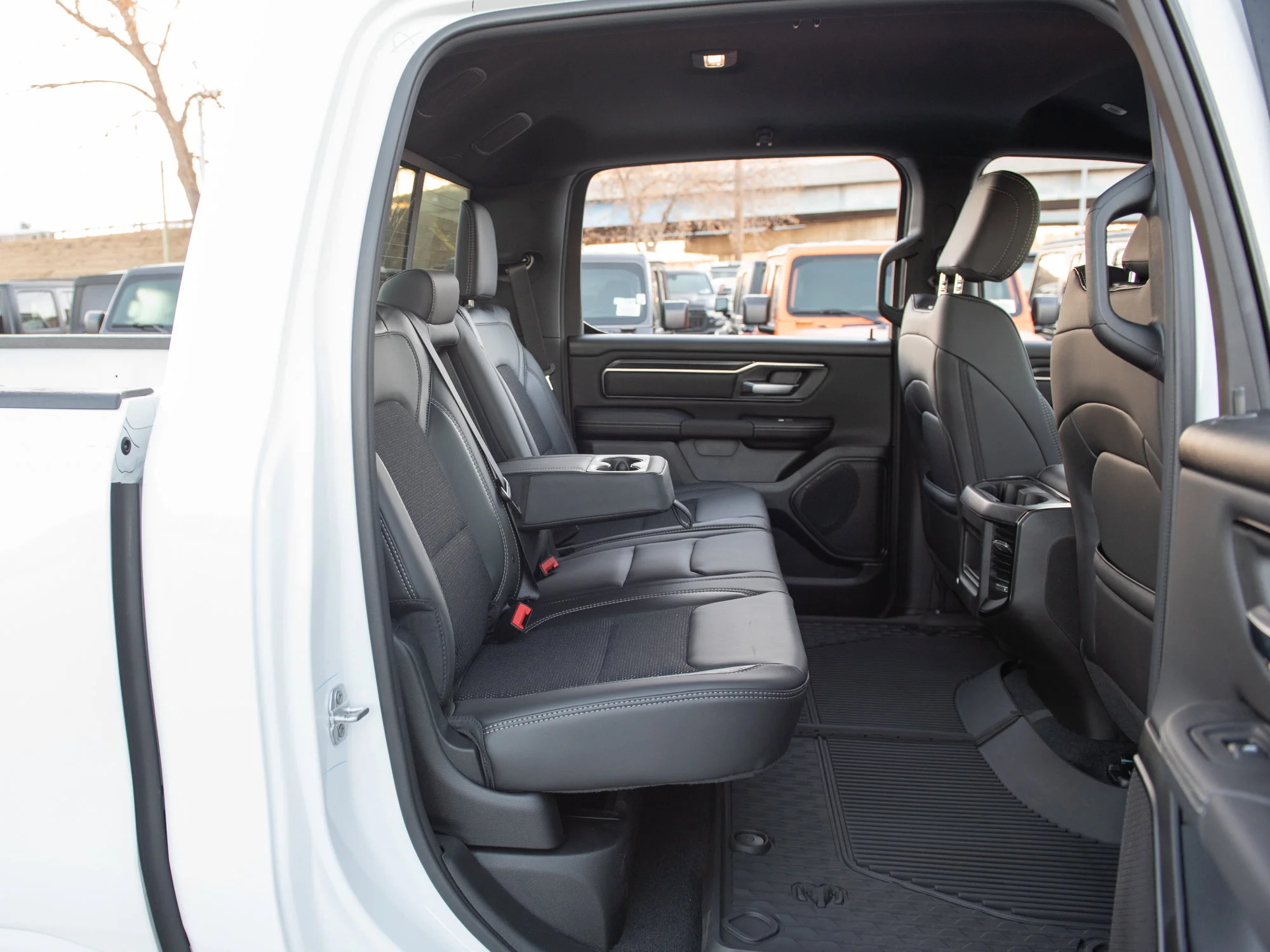 Used 2026 White RAM Sport* Crew Cab 4x4, Twin-Turbo, Heated Seats, 12 Inch Screen, Nav image 22