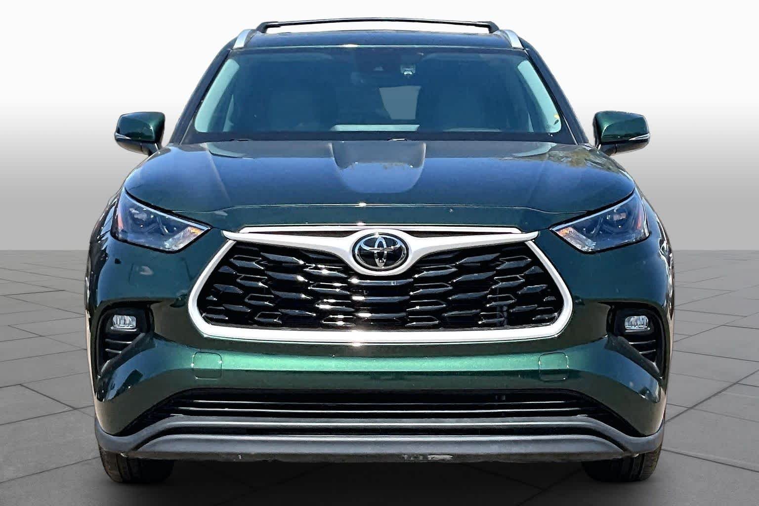 Used 2024 Cypress Toyota XLE image 4