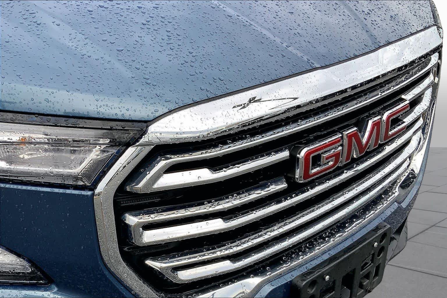 Used 2024 Downpour Metallic GMC SLT image 28