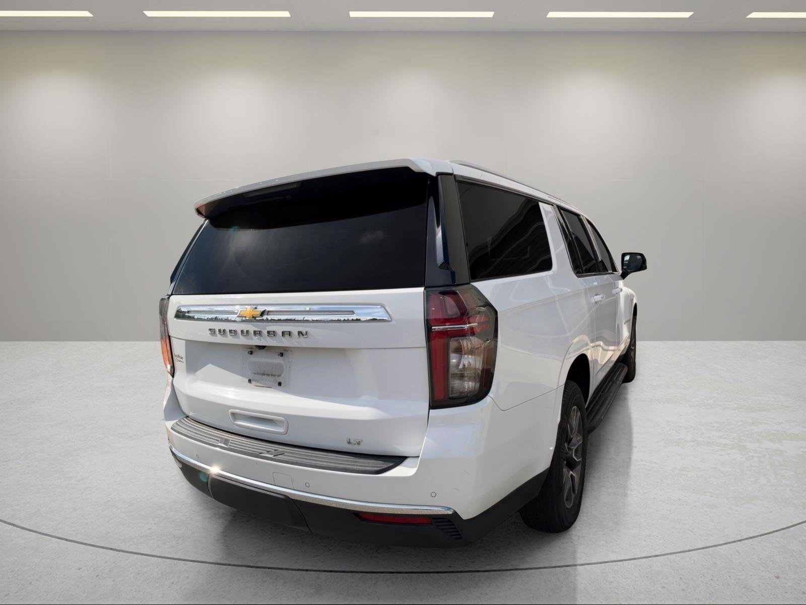 Used 2023 Iridescent Pearl Tricoat Chevrolet LT image 7